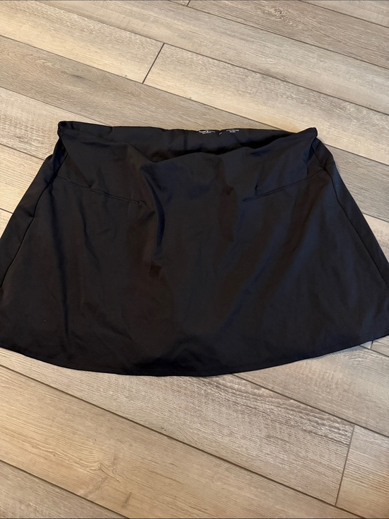Old Navy Pants - Women’s Black Performance Skort - old navy
